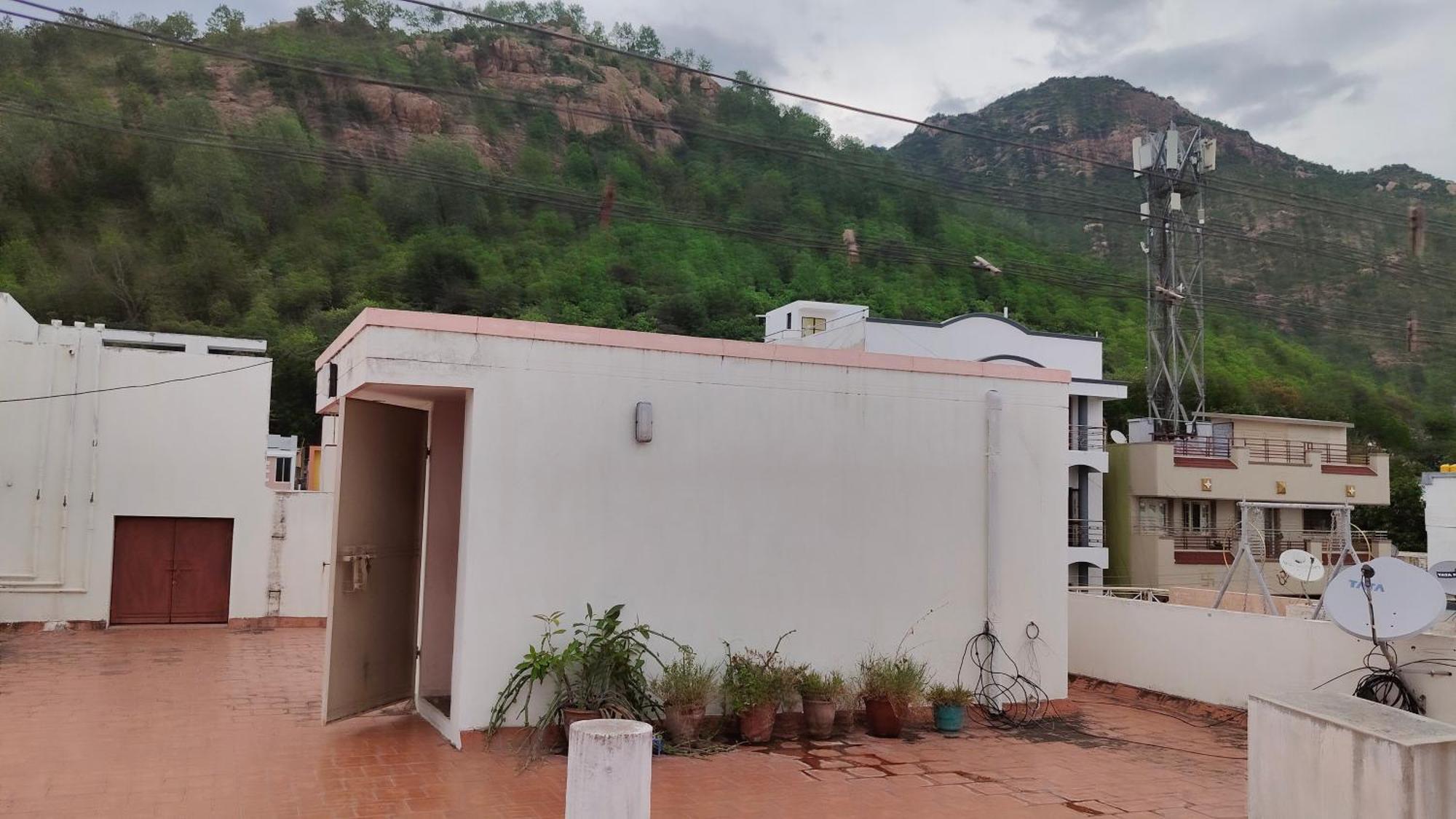Dheeksha Homestay Tiruvannāmalai Dış mekan fotoğraf